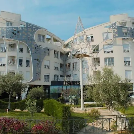 Apartment Suncity Luxury Tirana